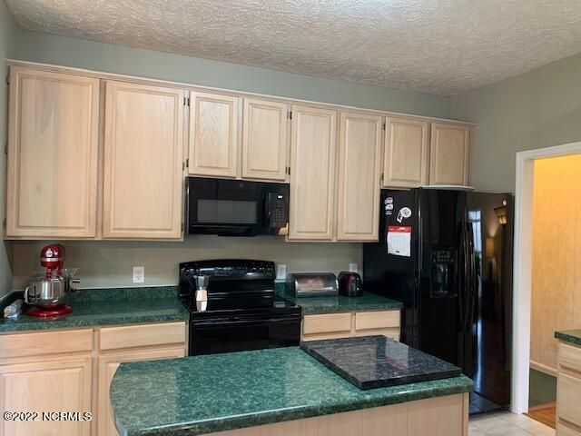 85 Sawmill Road W, Pinehurst, NC 28374