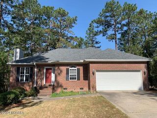 85 Sawmill Road W, Pinehurst, NC 28374