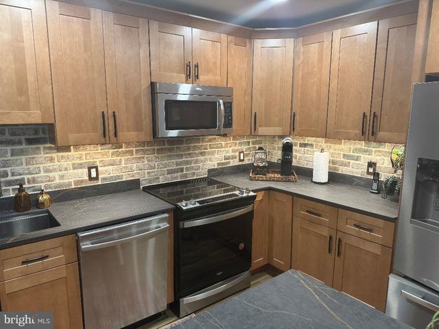 161 GOLF CLUB DRIVE, Langhorne, PA 19047
