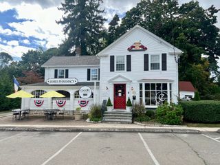 323 Main Street, Old Saybrook, CT 06475