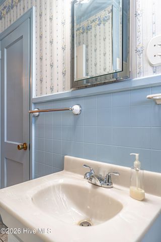 908 Jefferson Street, Hamlet, NC 28345