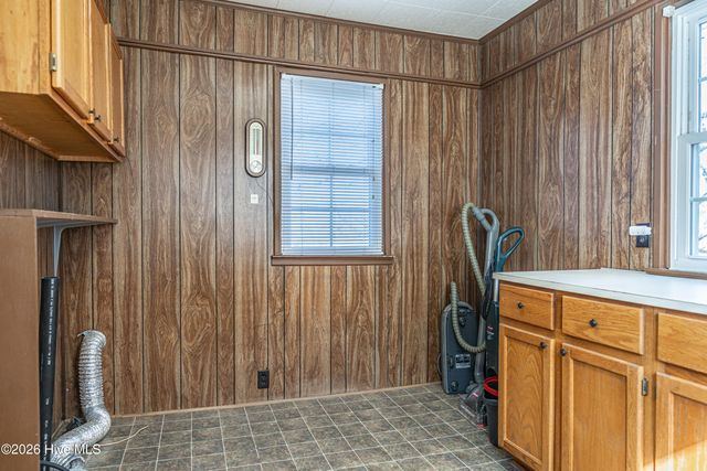908 Jefferson Street, Hamlet, NC 28345