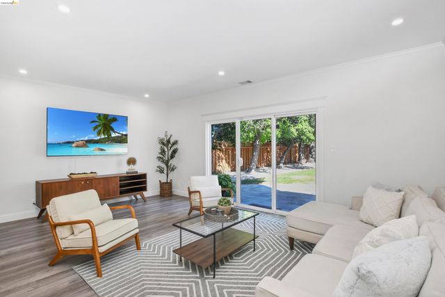 2622 Breton Pl, Walnut Creek, CA 94598