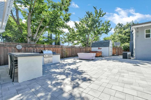 2622 Breton Pl, Walnut Creek, CA 94598