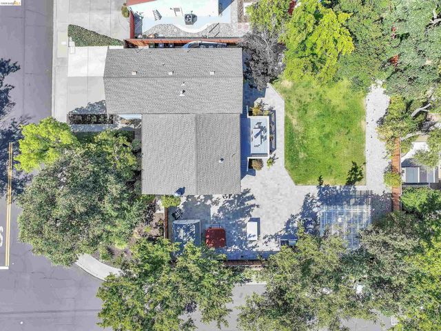 2622 Breton Pl, Walnut Creek, CA 94598