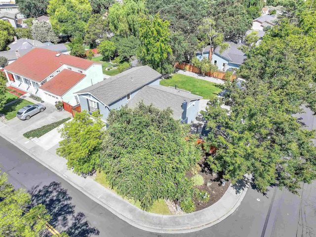 2622 Breton Pl, Walnut Creek, CA 94598