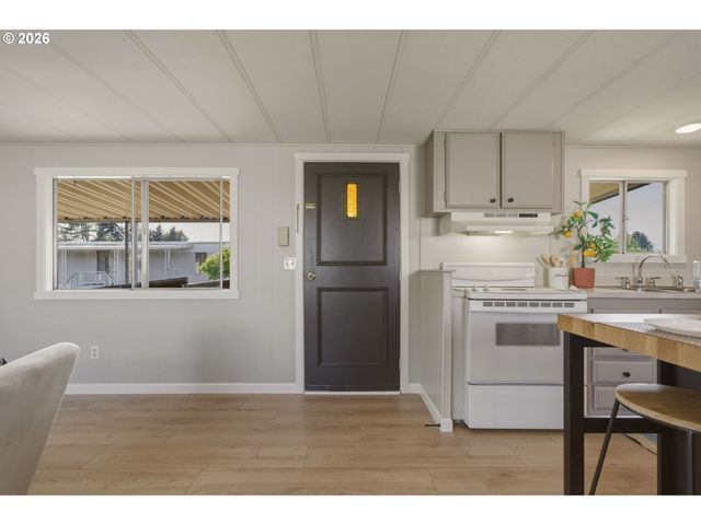 1709 Ne 78TH St 101, Vancouver, WA 98665