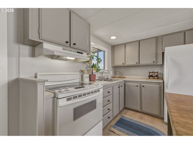 1709 Ne 78TH St 101, Vancouver, WA 98665