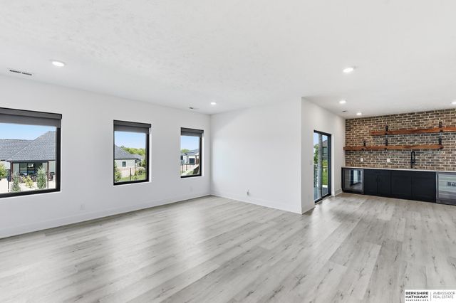 19002 Acorn Drive, Gretna, NE 68028