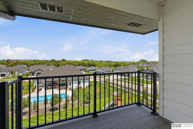 19002 Acorn Drive, Gretna, NE 68028