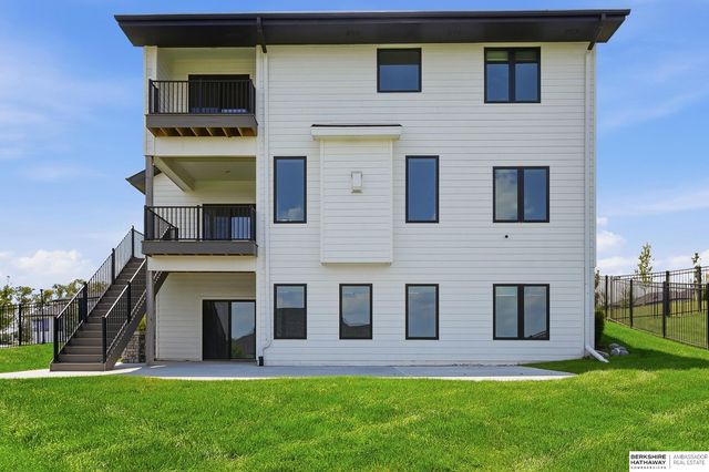 19002 Acorn Drive, Gretna, NE 68028