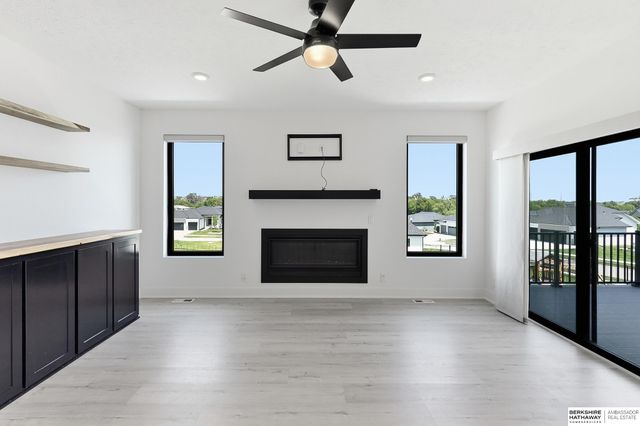 19002 Acorn Drive, Gretna, NE 68028