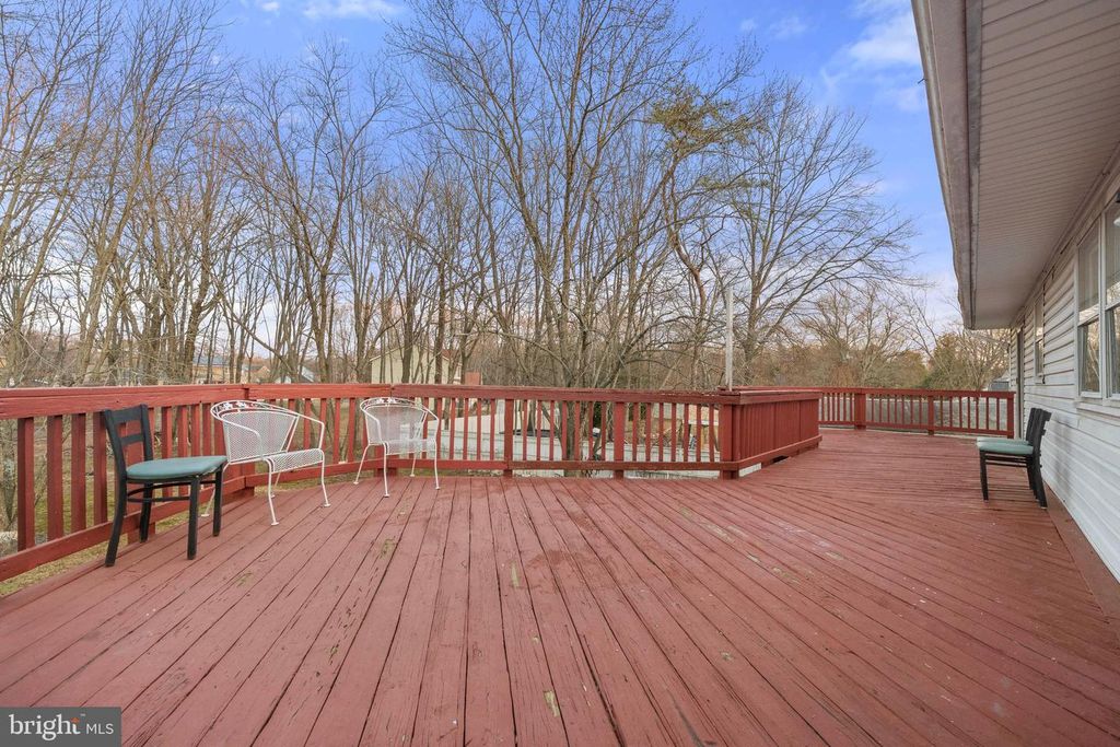 Image 15 of property listing at 8304 ALLENTOWN RD, Fort Washington, MD 20744