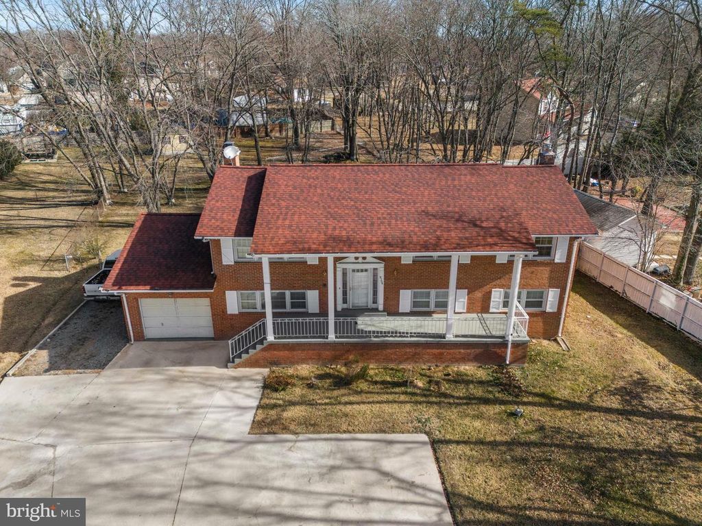 Image 2 of property listing at 8304 ALLENTOWN RD, Fort Washington, MD 20744