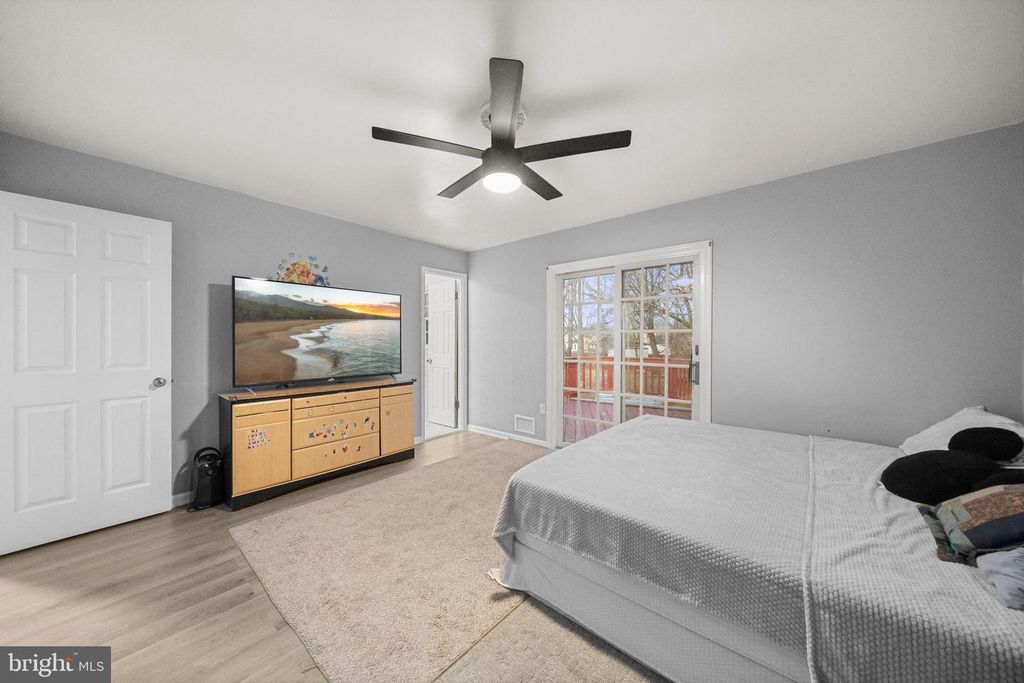 Image 24 of property listing at 8304 ALLENTOWN RD, Fort Washington, MD 20744