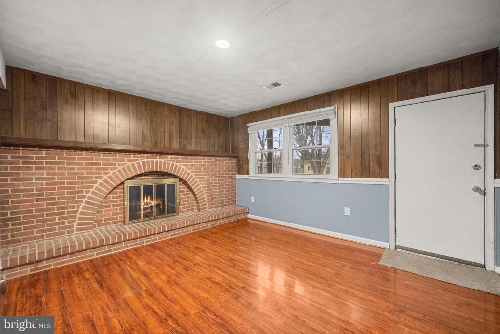 Image 28 of property listing at 8304 ALLENTOWN RD, Fort Washington, MD 20744