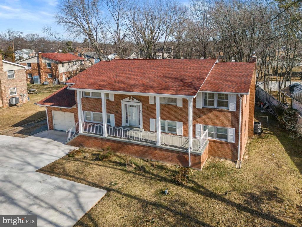 Image 3 of property listing at 8304 ALLENTOWN RD, Fort Washington, MD 20744