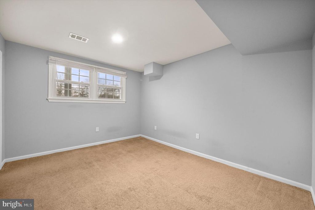 Image 30 of property listing at 8304 ALLENTOWN RD, Fort Washington, MD 20744