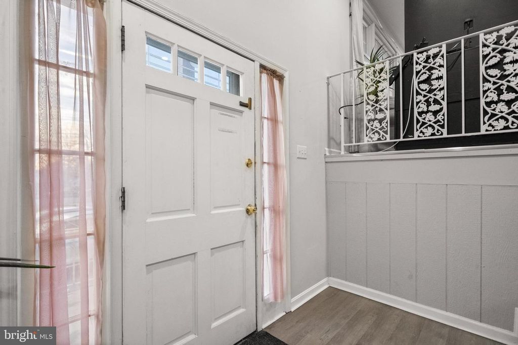 Image 7 of property listing at 8304 ALLENTOWN RD, Fort Washington, MD 20744