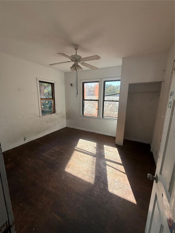 Image 20 of property listing at 2922 N 12TH STREET, Tampa, FL 33605