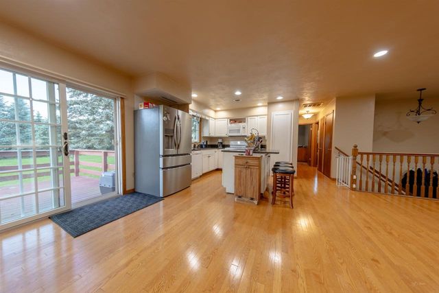 3720 W County A Road, Janesville, WI 53548