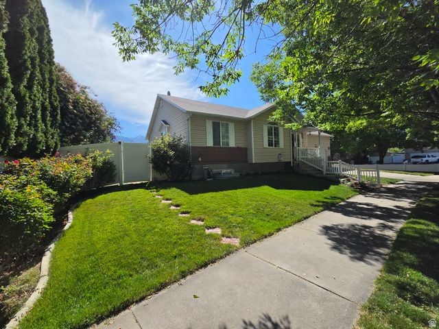 1406 N 2630 W, Provo, UT 84601