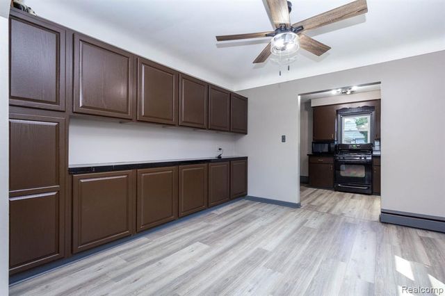 5555 Botsford Avenue, Sterling Heights, MI 48310