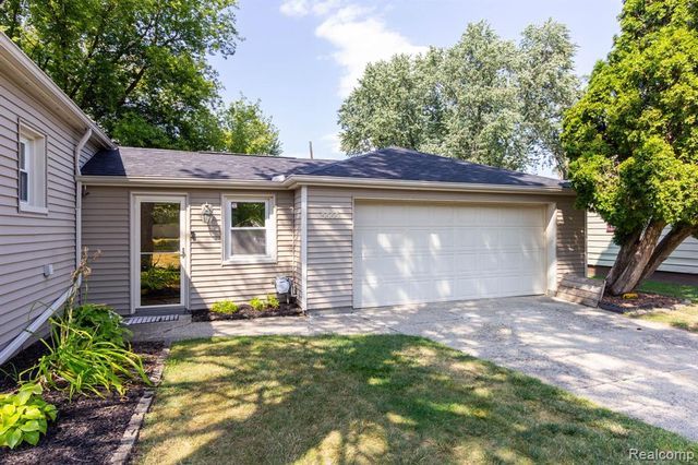 5555 Botsford Avenue, Sterling Heights, MI 48310
