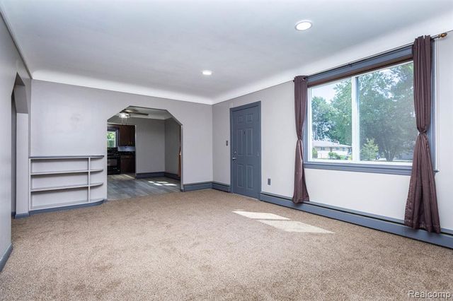 5555 Botsford Avenue, Sterling Heights, MI 48310