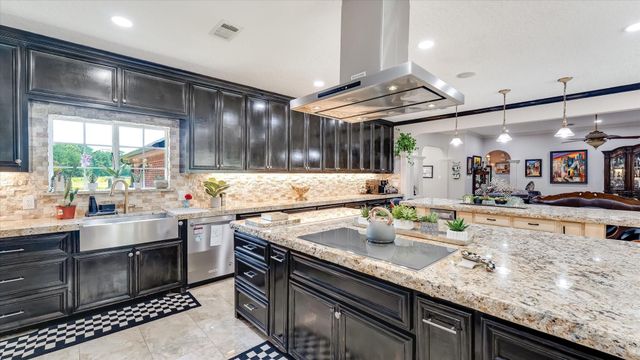 65 County Road 2209 N, Cleveland, TX 77327
