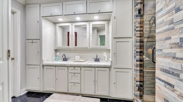 65 County Road 2209 N, Cleveland, TX 77327