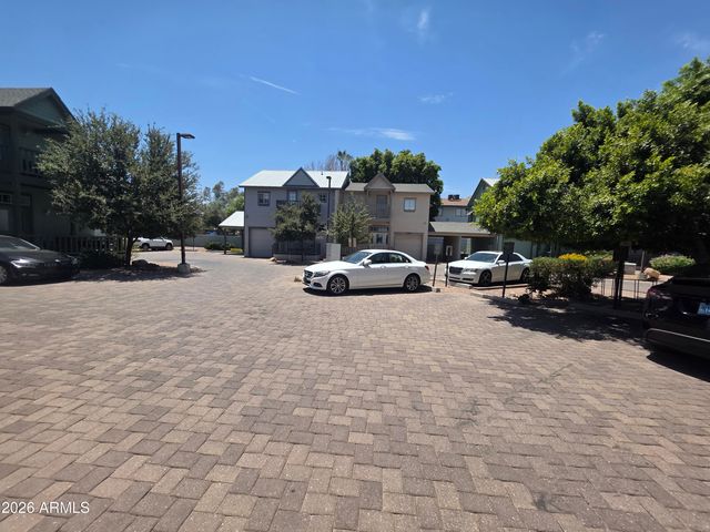 2016 S HAMMOND Drive 109, Tempe, AZ 85282
