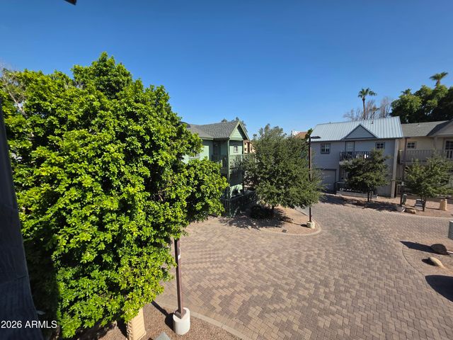 2016 S HAMMOND Drive 109, Tempe, AZ 85282