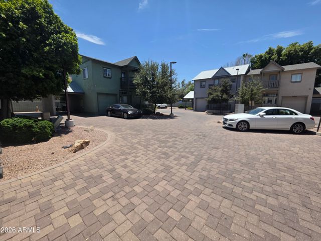 2016 S HAMMOND Drive 109, Tempe, AZ 85282