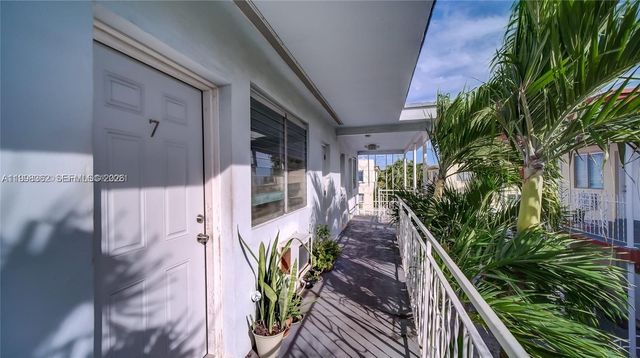 790 81st St 3, Miami Beach, FL 33141