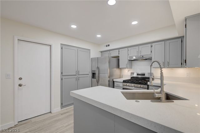 9548 Wooden Pier Way, Las Vegas, NV 89117