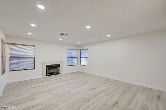 9548 Wooden Pier Way, Las Vegas, NV 89117