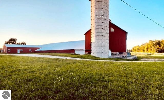 2526 Lake Ann Road, Interlochen, MI 49643