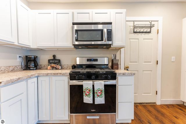 2526 Lake Ann Road, Interlochen, MI 49643