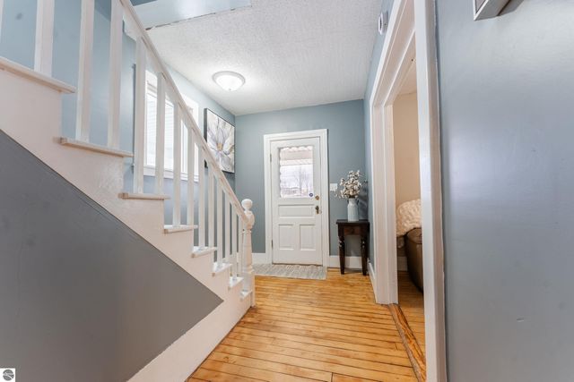 2526 Lake Ann Road, Interlochen, MI 49643