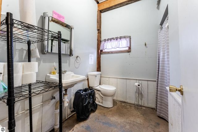 2526 Lake Ann Road, Interlochen, MI 49643