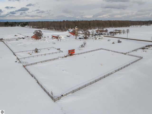 2526 Lake Ann Road, Interlochen, MI 49643