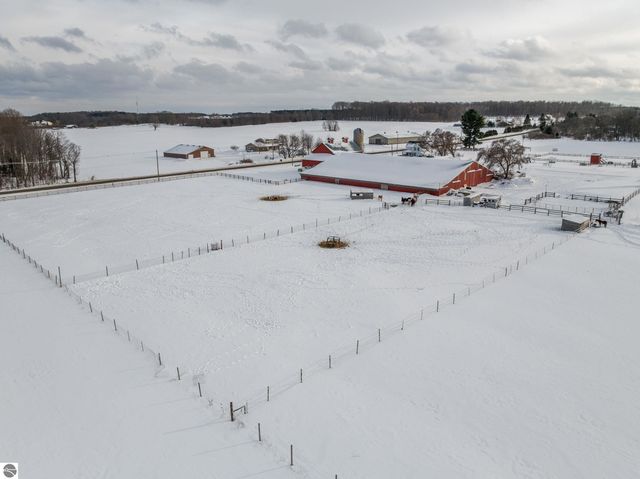 2526 Lake Ann Road, Interlochen, MI 49643