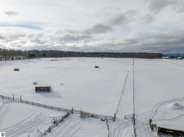 2526 Lake Ann Road, Interlochen, MI 49643