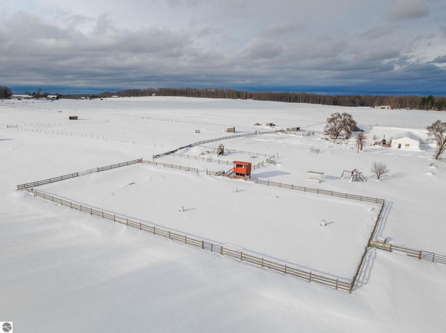 2526 Lake Ann Road, Interlochen, MI 49643