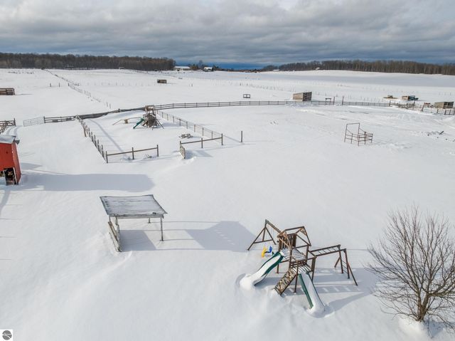 2526 Lake Ann Road, Interlochen, MI 49643