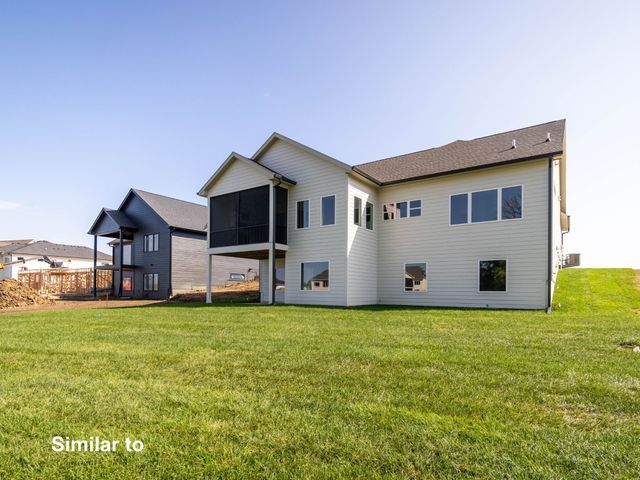 3009 Clearwater Drive, Norwalk, IA 50211