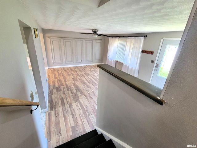 2217 CRESTVIEW Drive, Pekin, IL 61554