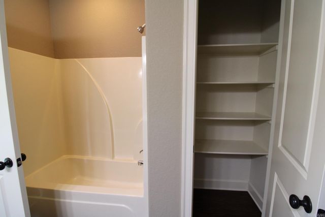 2240 Shadow Falls Drive, Conway, AR 72032