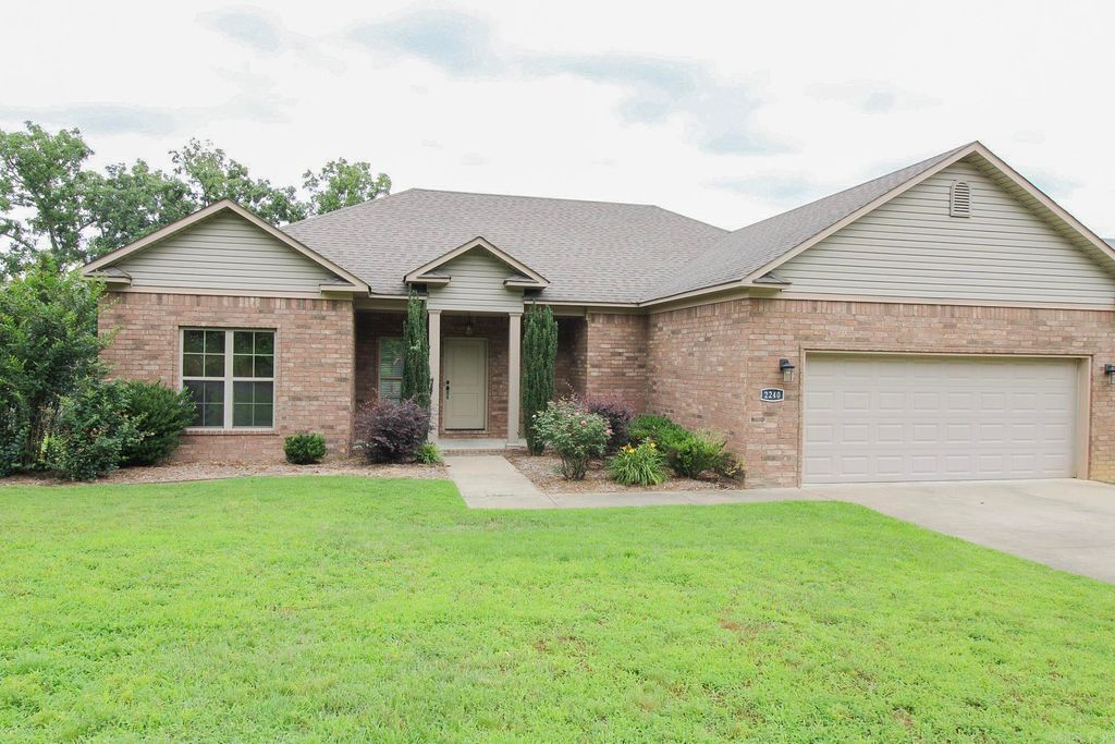 2240 Shadow Falls Drive, Conway, AR 72032